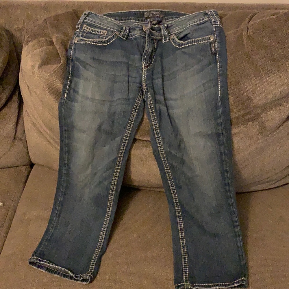 Silver, Aiko capri’s